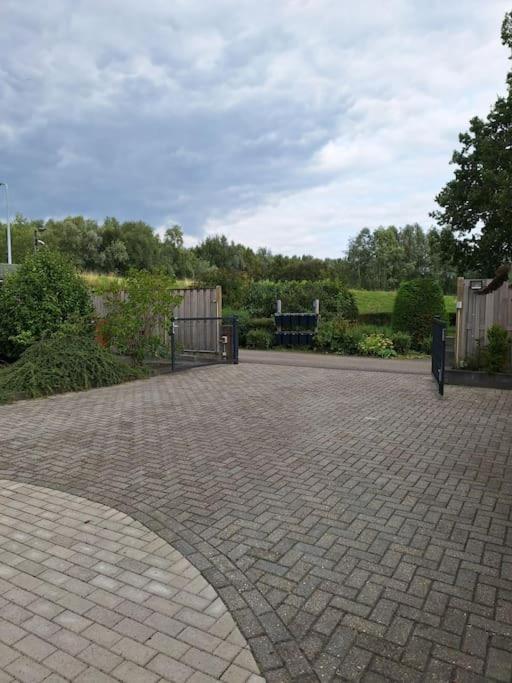 Family Wellness Lodge 4 Personen Zuid-Holland! Ooltgensplaat Extérieur photo